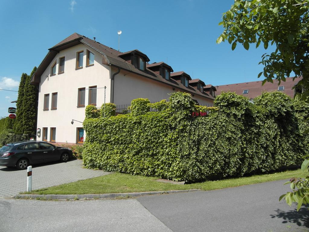 Pension & Restaurant Silma With Wellness Rychvald Eksteriør bilde